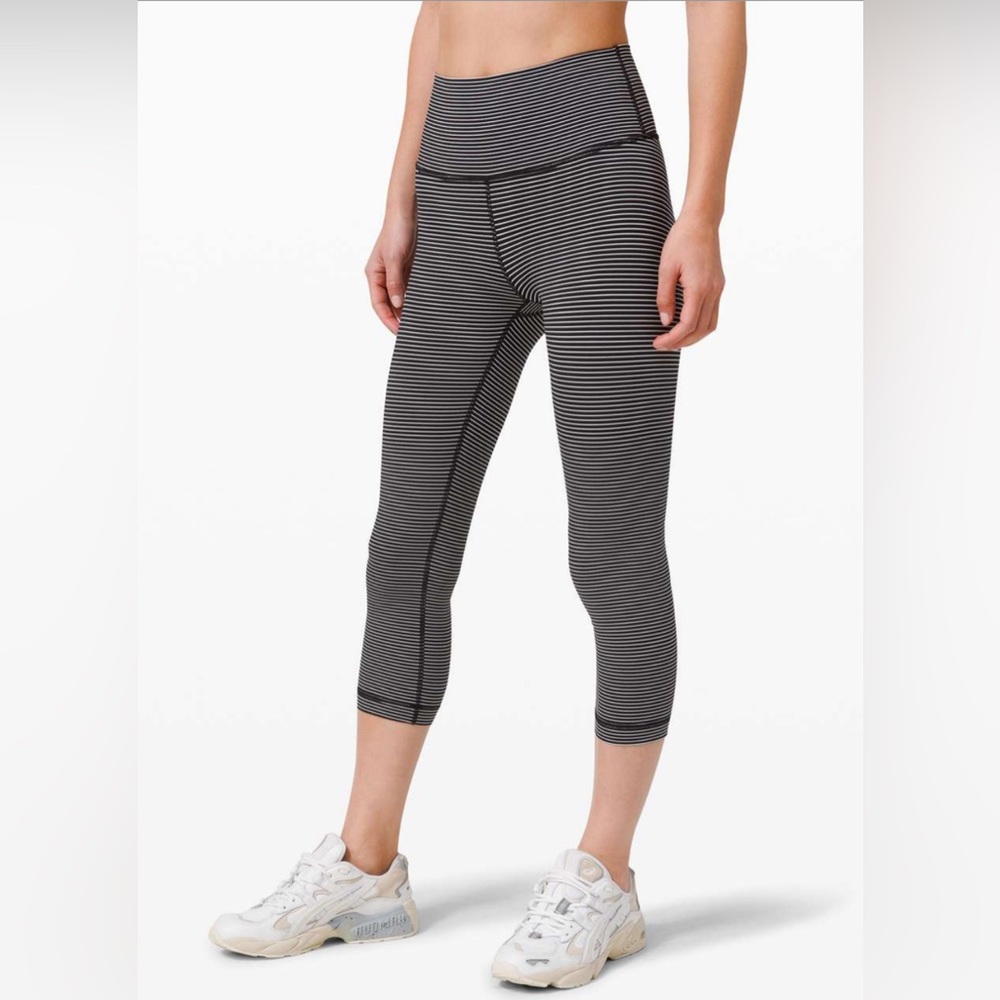 Lululemon Wunder Under Crop (High-Rise) *Full-On Luxtreme 21"